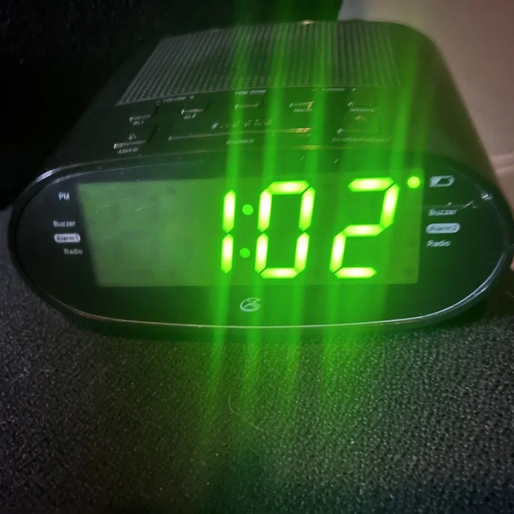 GPX 1.2 in. Black LED‎ Dual Alarm Clock Radio with AM/FM C303B - New